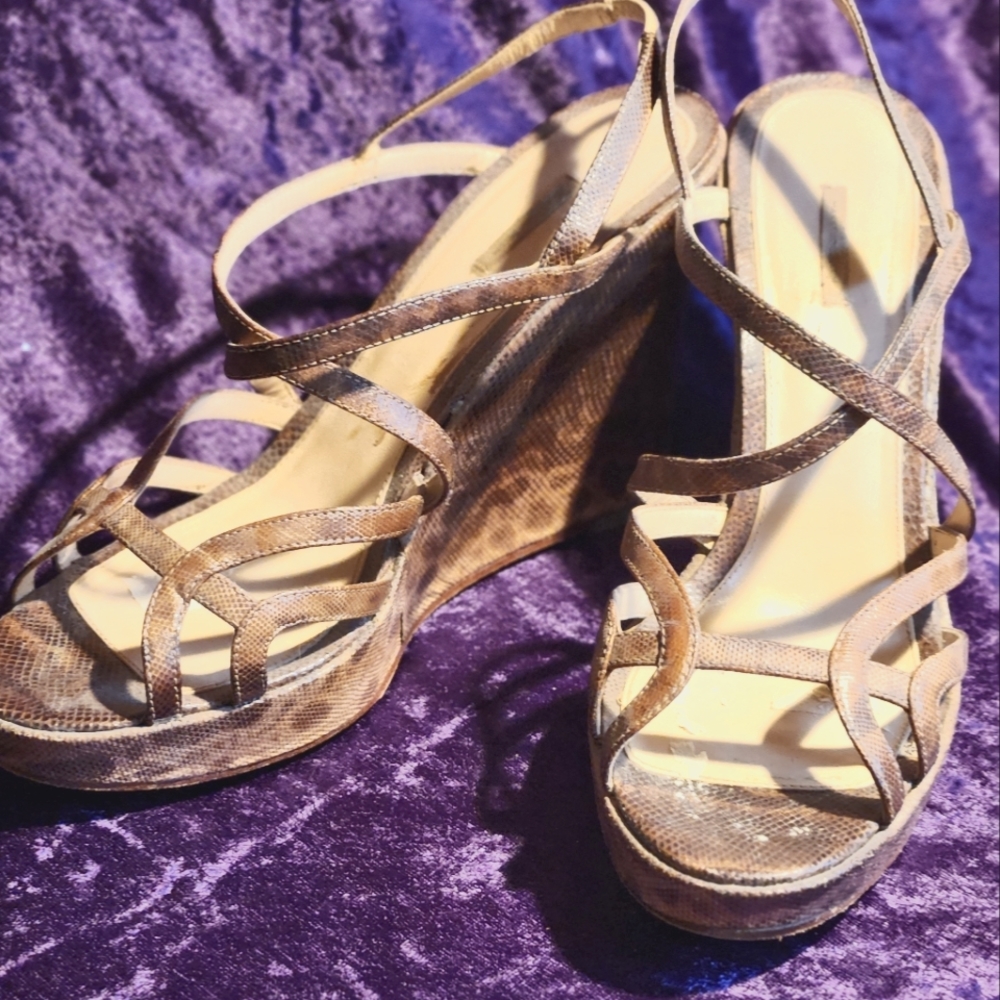 Cute animal print sandels size 9